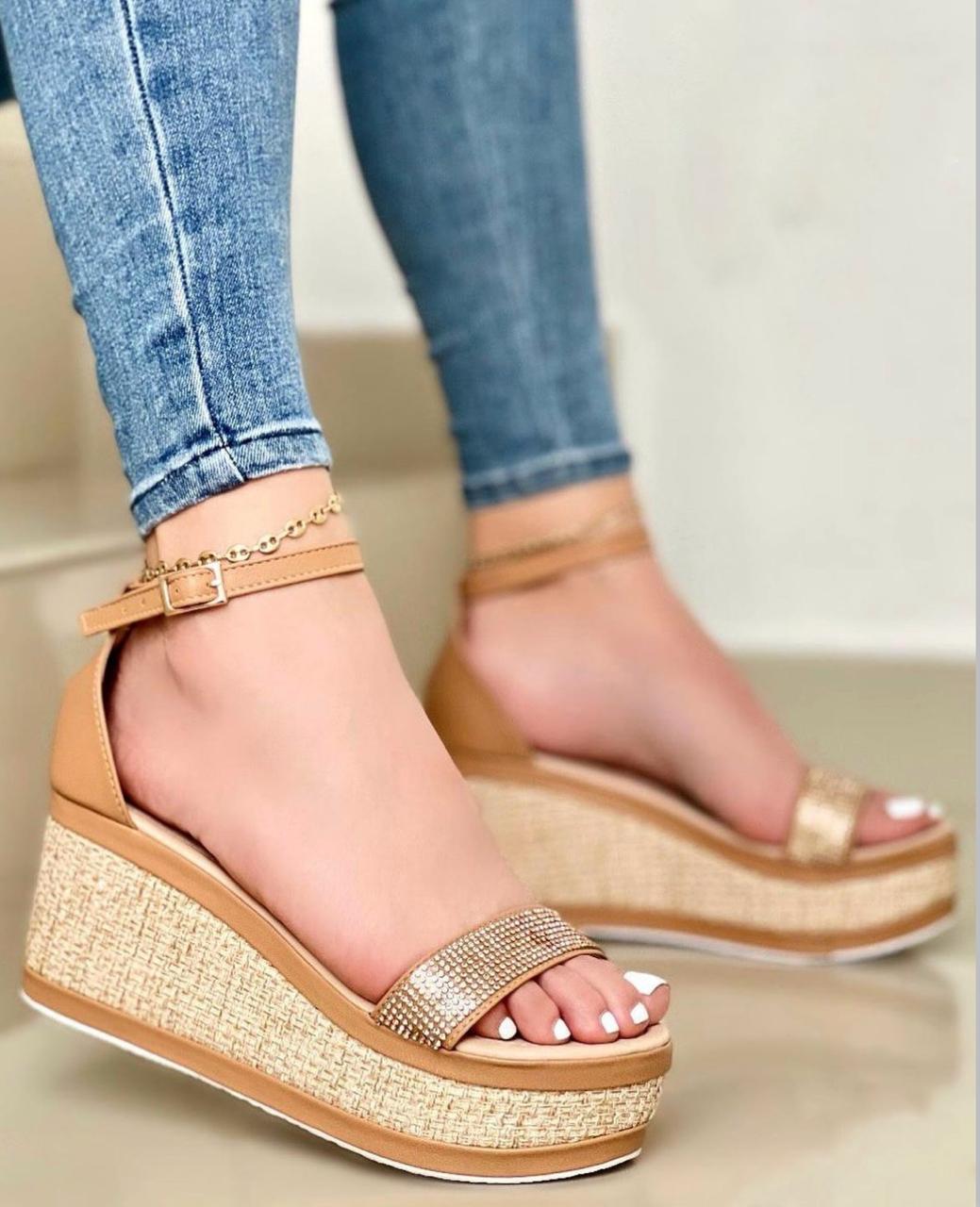 Plataforma Ultraliviana REF ST222👣✨
